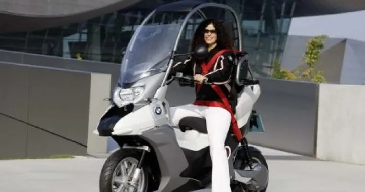 BMW C1-E, nuovo Concept BMW Motorrad per la mobilità urbana