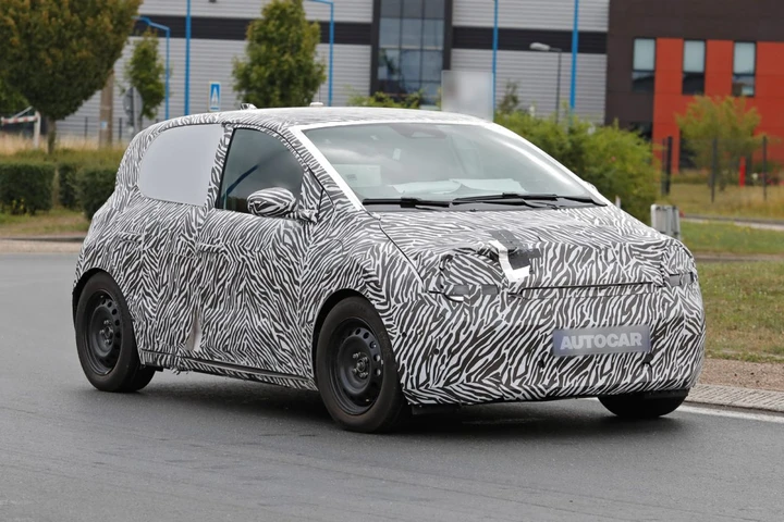 Nuova Renault Twingo EV: sempre più vicino il debutto della low cost