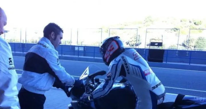 Melandri ai test BMW di Jerez: "c'è ancora molto lavoro da fare"