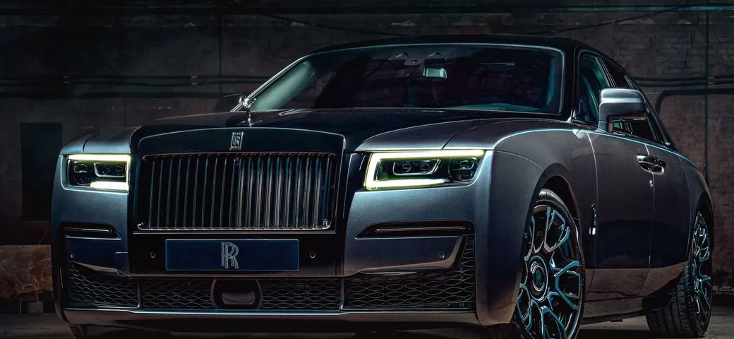 Rolls-Royce Ghost Black Badge: esclusività in nero