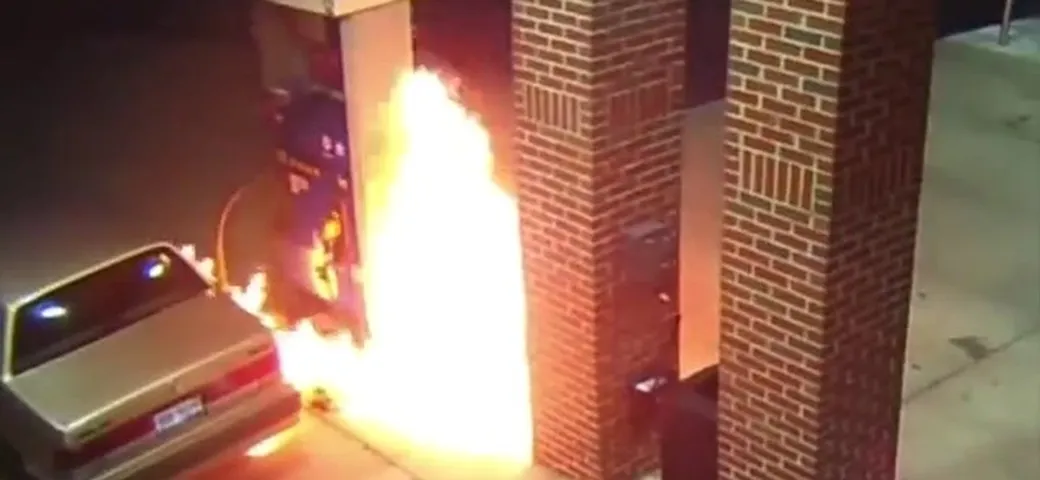 L'incendio per uccidere il ragno