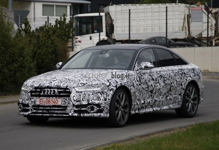 Audi S6: foto spia dell'aggiornamento stilistico