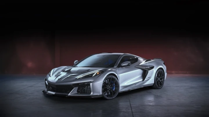Corvette elettrica, GM frena: 