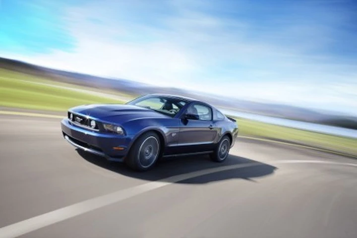 Ford Mustang restyling: immagini ufficiali
