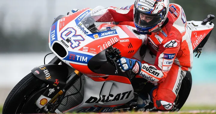 Sepang, Dovizioso: "inizio positivo, lavoriamo per la gara"