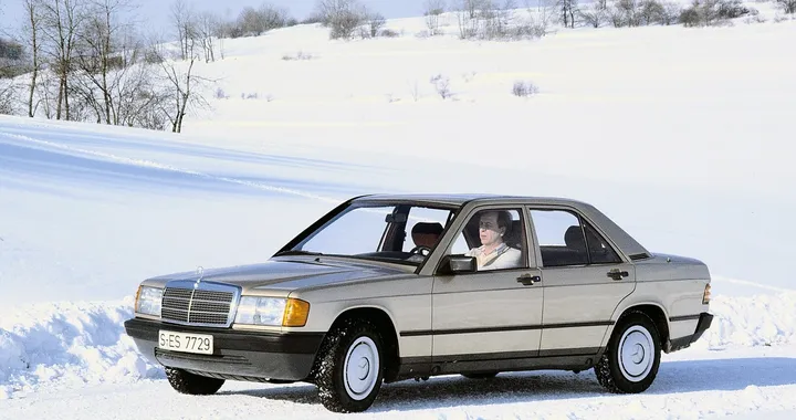 Mercedes-Benz Classe C: la storia dalla Serie 190 al modello W206