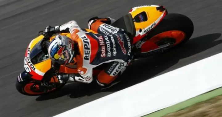 MotoGP Mugello, gran pole di Pedrosa. Due Ducati nei primi quattro posti. Ma Rossi non c'è ...
