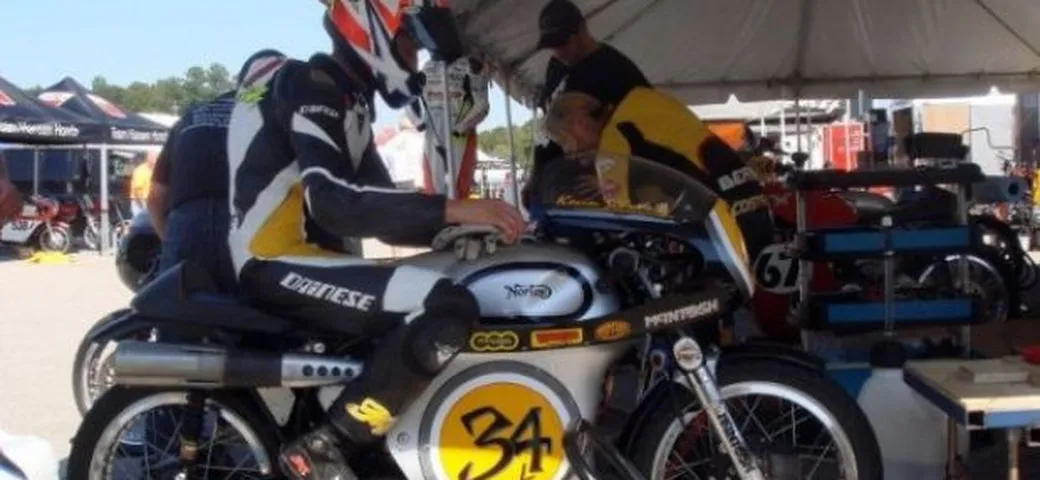 Kevin Schwantz torna a correre e... vince!