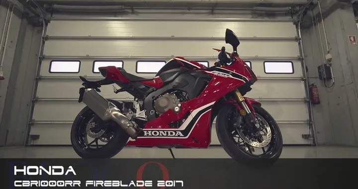 Honda CBR1000RR Fireblade 2017 - Trailer