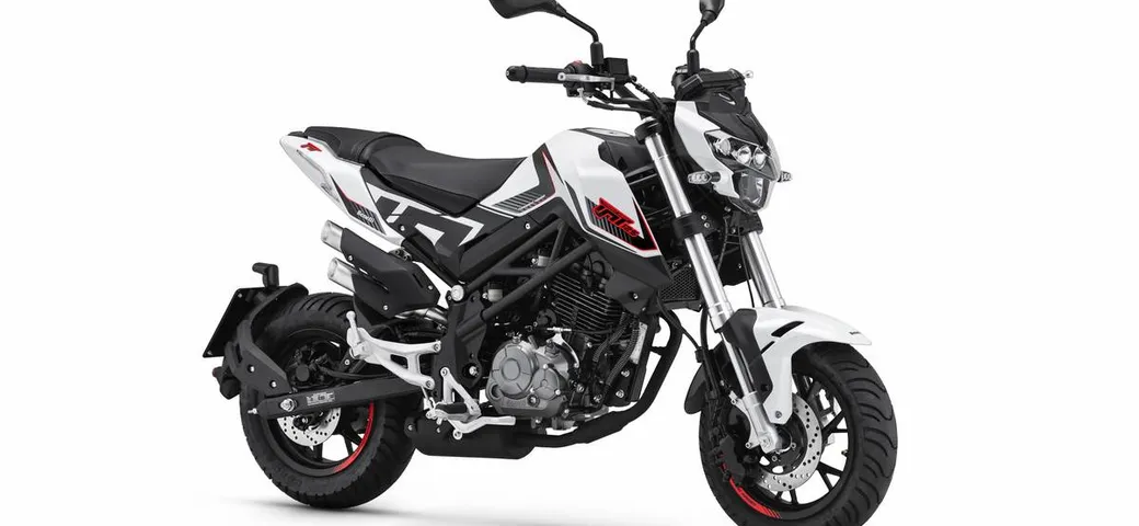 Guida agile e stile moderno: La Benelli Tornado Naked T 125 fa il botto