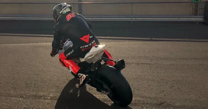 SBK, Tom Sykes "impressionato" dalla S1000RR