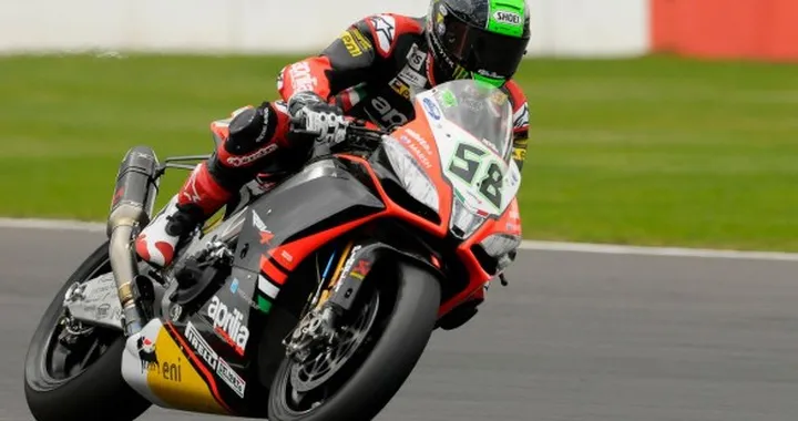 SBK Silverstone 2013: a Laverty la Superpole davanti a Checa e Rea