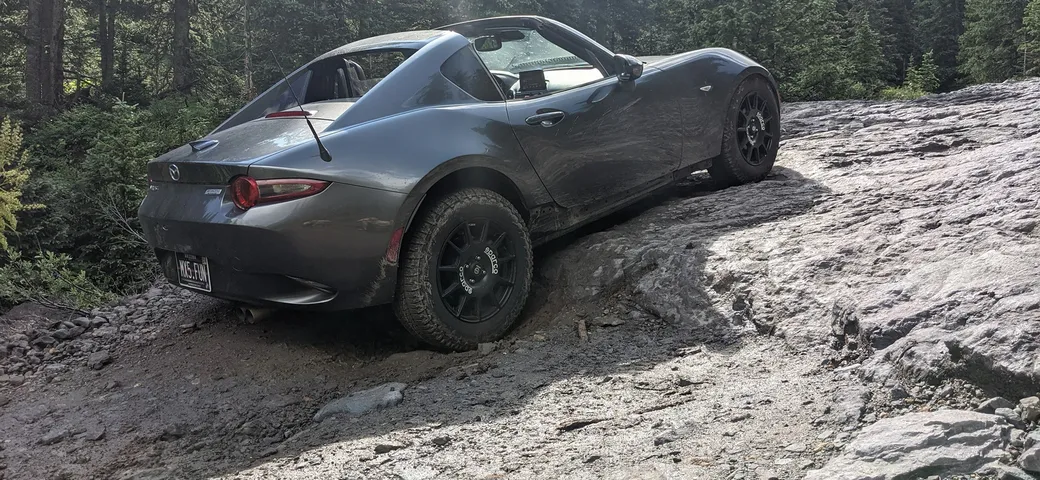 Mazda MX-5: basta poco ed è pronta per l'off-road
