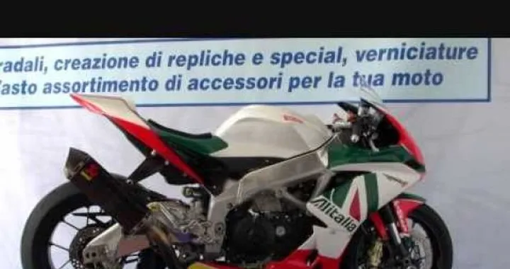 Kit carenatura racing per Aprilia RSV4 by Flamingo Corse