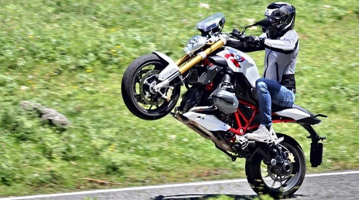 BMW: vendite record anche nel 2015