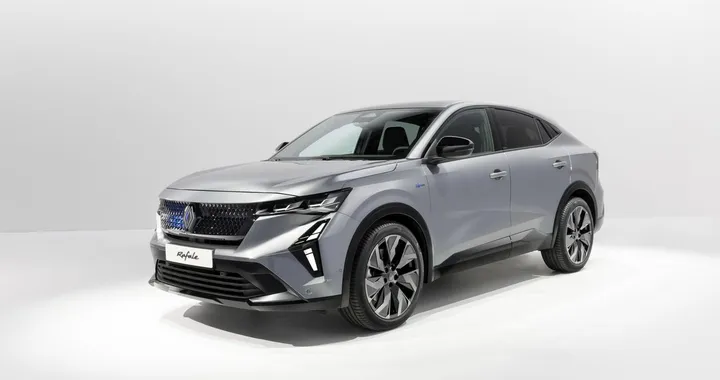 Renault Rafale: ecco il nuovo SUV coupé secondo il marchio francese [FOTO e VIDEO]