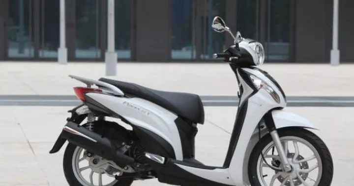 Kymco People One 125i - Salone EICMA Milano 2011