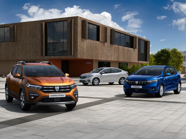 Dacia: le prime immagini ufficiali delle nuove Sandero e Logan