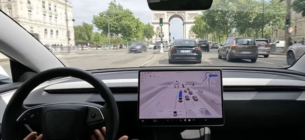 Tesla fa le prove di guida autonoma integrale sulle strade d'Europa