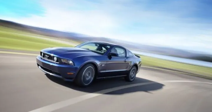 Ford Mustang restyling: immagini ufficiali