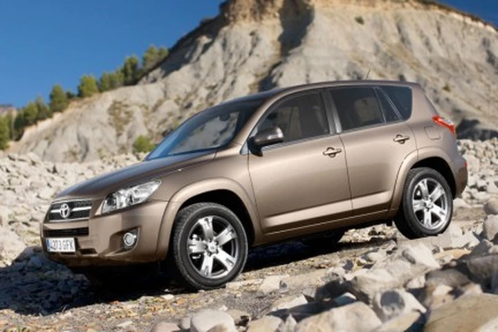 Toyota Rav4: nuove immagini del Model Year 2009