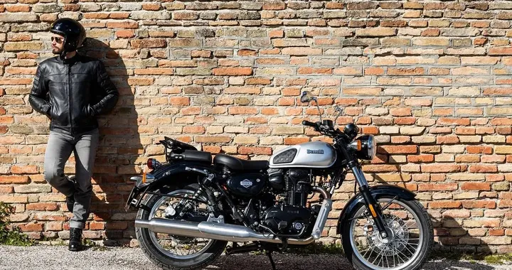 Benelli Imperiale 400 2025: performance, design vintage e convenienza