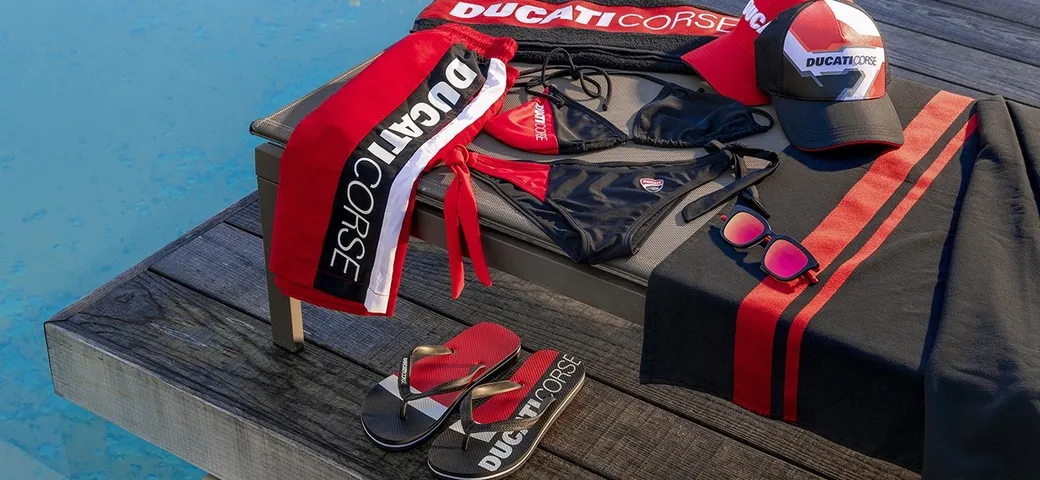 Ducati, arriva la collezione beach 2021