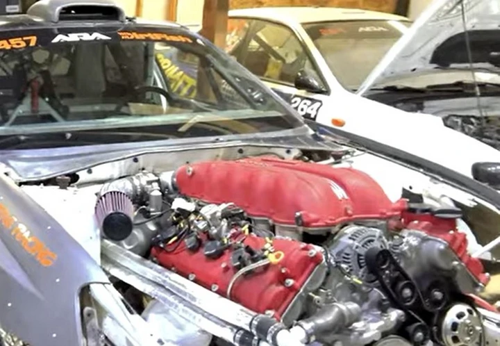 La Subaru Impreza WRX STI da rally col V8 Ferrari California