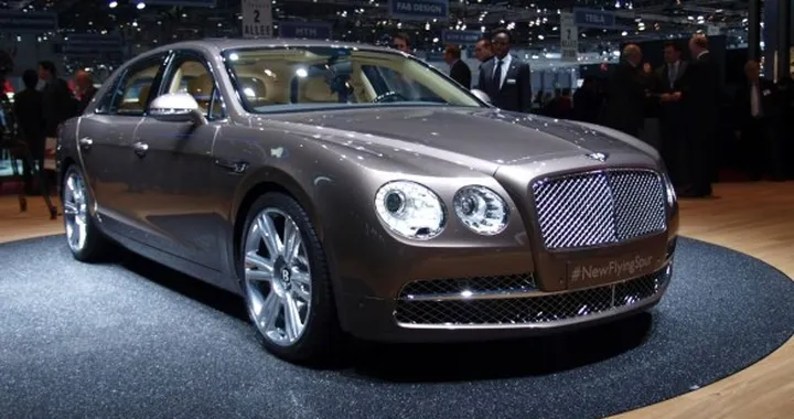 Bentley: potrebbe arrivare una nuova berlina coupé