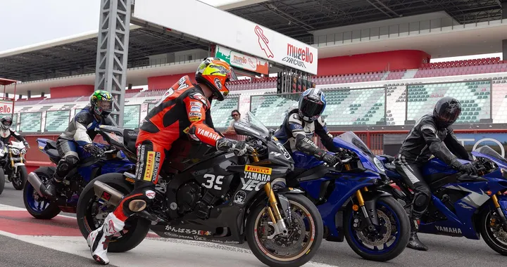 Old School Racing, date e prezzi dei corsi di guida di Yamaha e Pirelli con Alex Gramigni