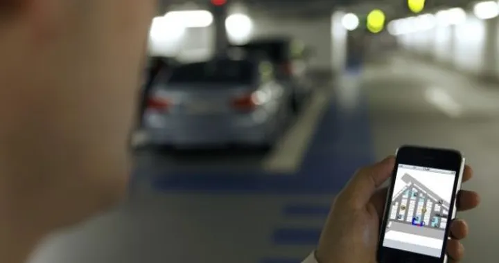 Bmw Pathfinder: dal GPS alla micro navigazione satellitare