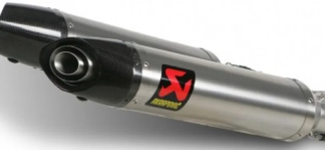 Terminali Akrapovic per Aprilia Dorsoduro