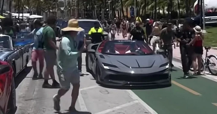 Ronaldinho a Miami con una Ferrari SF90 Spider Mansory da oltre 1.000 CV