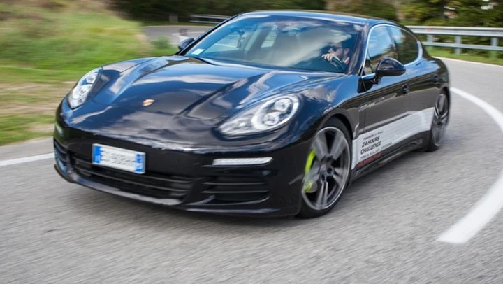 Porsche Panamera S E-Hybrid 24 Hours Challenge: sfida ai consumi dichiarati