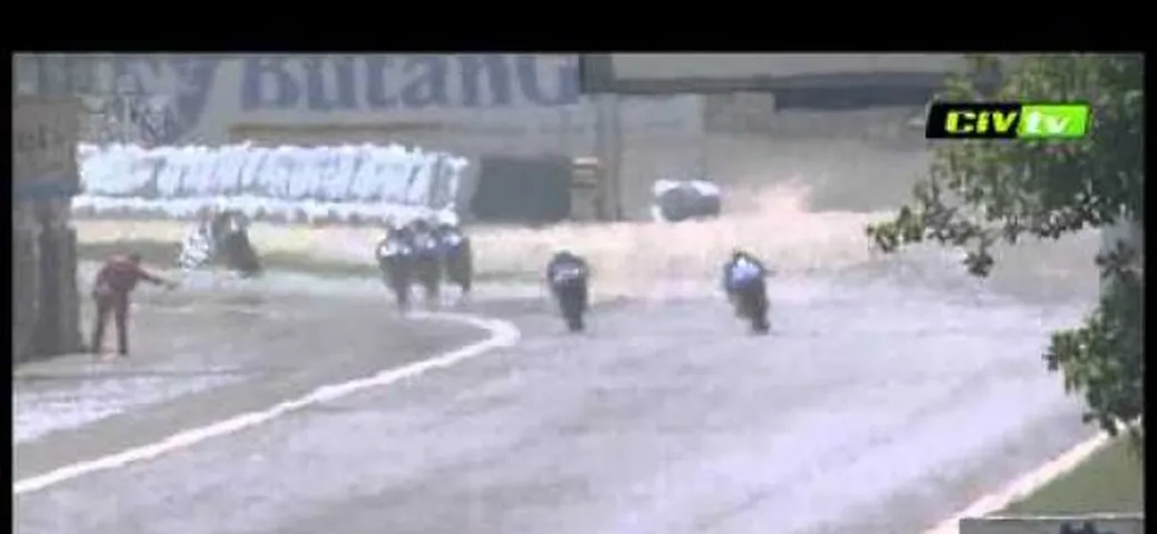 Yamaha R Series Cup 2011: Agnelli e Brunelli conquistano Monza al fotofinish
