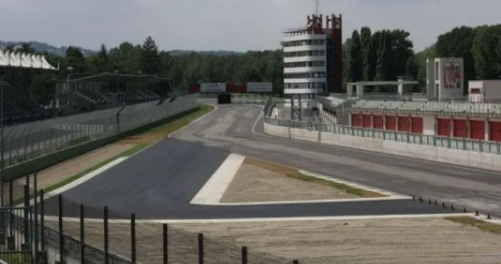 Weekend tragico a Imola. Muore un motociclista durante un turno di prove libere
