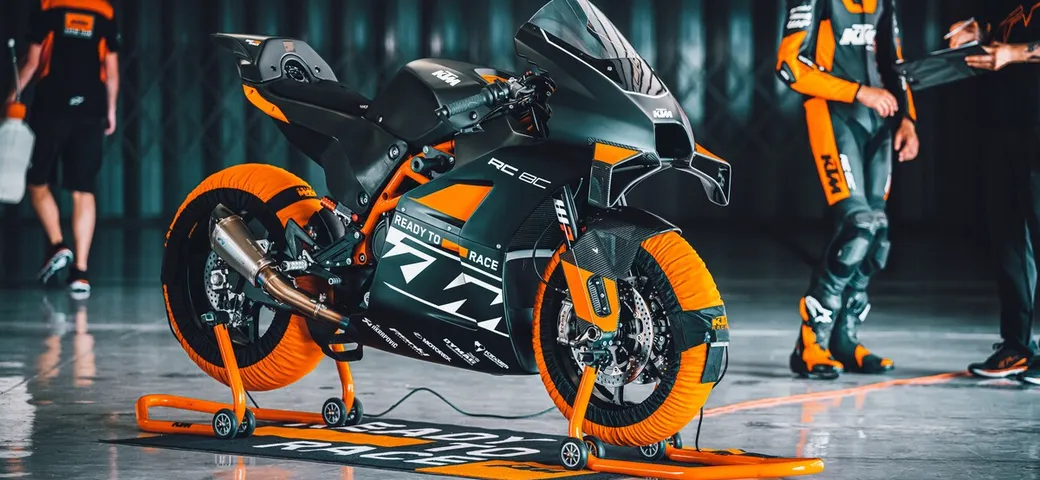 KTM RC 8C 2023: caratteristiche e prezzo