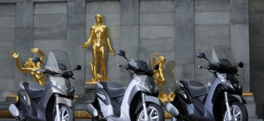 TEST Peugeot Geopolis 300 2010