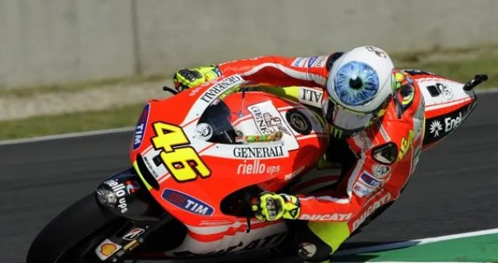 Valentino Rossi: "con la 1000 siamo più lenti della 800", è tutta da rifare