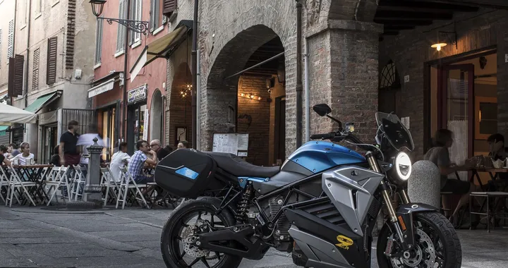 Energica, l'ex pilota Pierluigi Martini entra in società