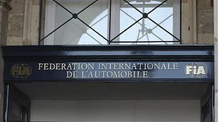 McLaren-Mercedes 100 milioni di multa e azzerati i punti