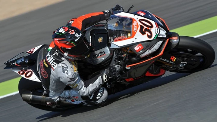 SBK: Aprilia pronta alla battaglia finale in Qatar