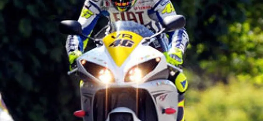 Valentino Rossi con Giacomo Agostini al Tourist Trophy 2009