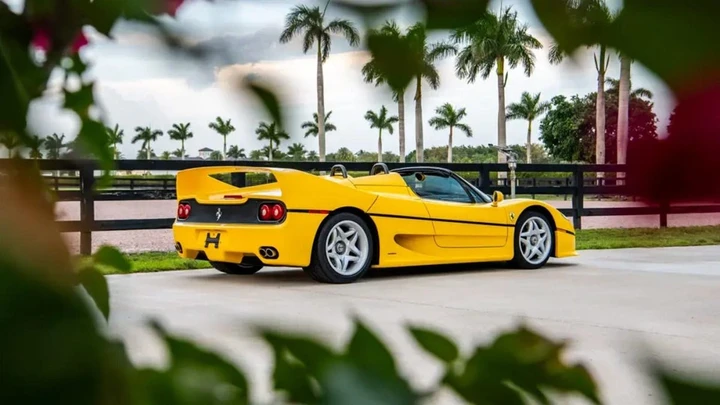 La Ferrari F50 più costosa di sempre: apparteneva a uno stilista