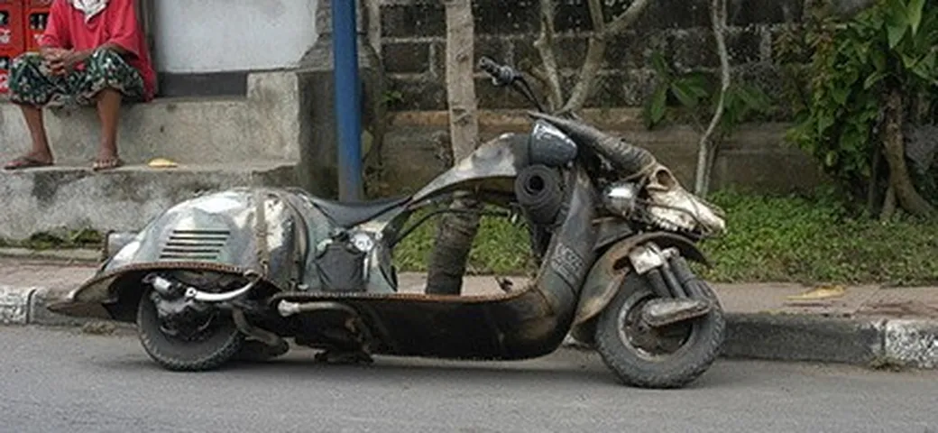 Foto del giorno: la vespa della morte!