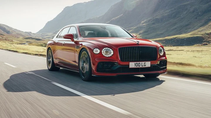 Bentley Flying Spur: arriva la versione con il V8