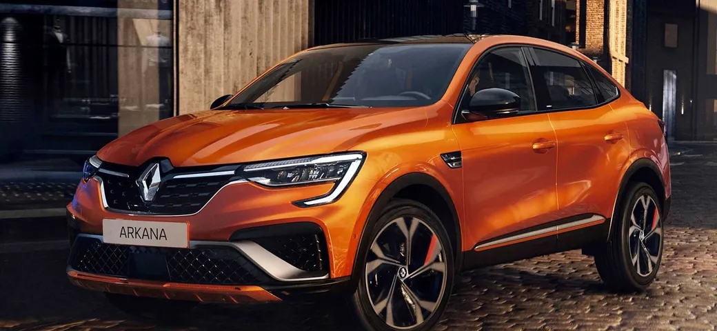 Renault Arkana, debuttano le nuove versioni E-Tech 145 e TCe 160