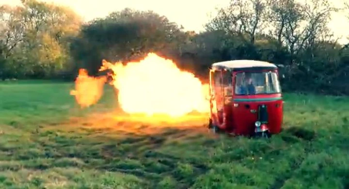 Il Tuk Tuk con motore quattro cilindri della Honda CBR600