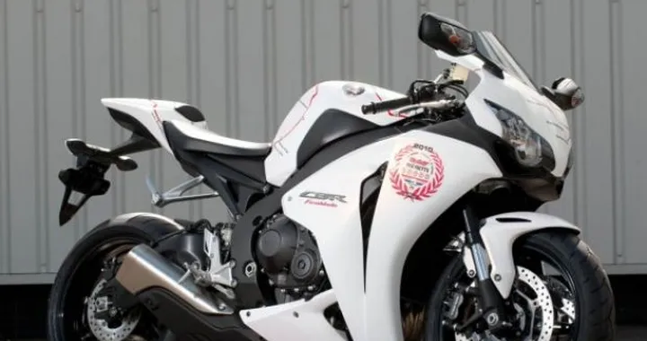 Honda CBR1000RR TT Limited Edition: versioni speciali per celebrare Ian Hutchinson e John McGuinness