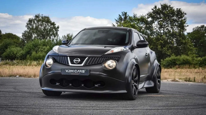 La rarissima Nissan Juke-R700 è in vendita in Germania